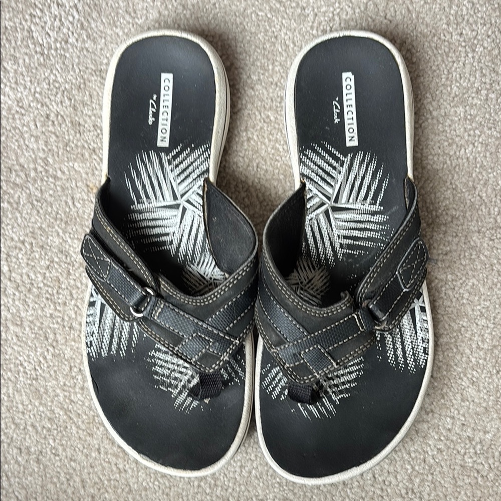 Clark’s Collection Black and White Slide Sandals